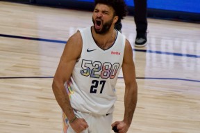 AYX爱游戏正版包含穆雷连续五场比赛得分超过爆冷，独行侠挑战极限！的词条